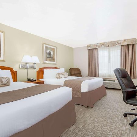 מלון Ramada By Wyndham אלי מראה חיצוני תמונה