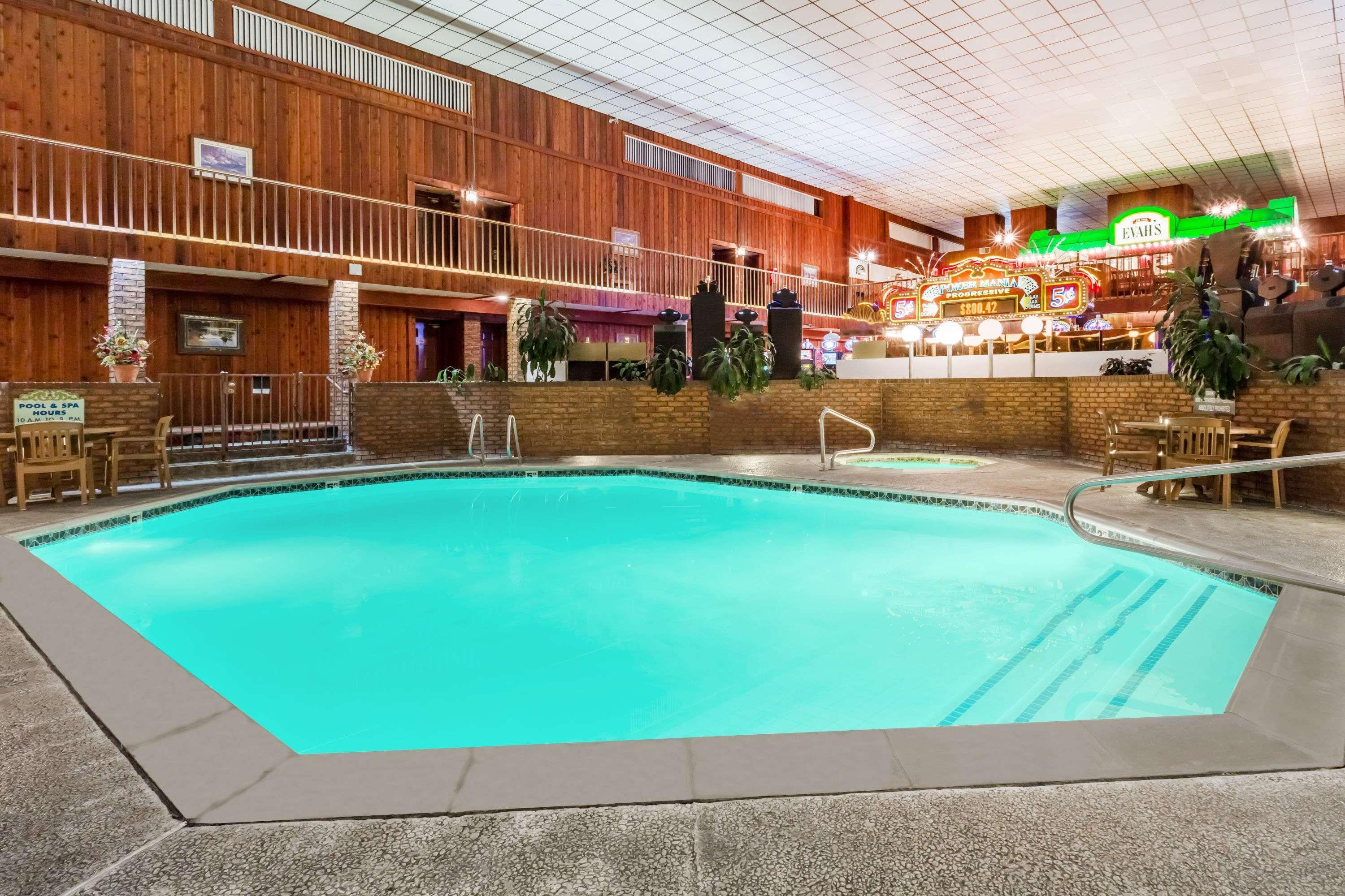 מלון Ramada By Wyndham אלי מראה חיצוני תמונה